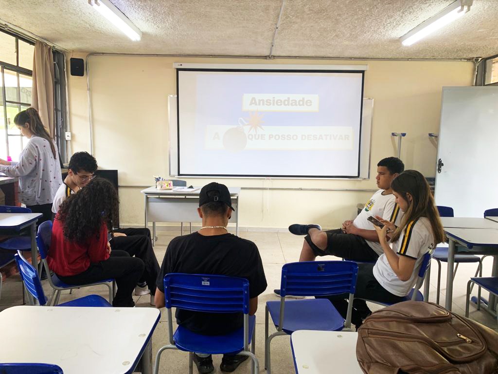 Foto: Divulgação SEE/MF - Roda de conversa com estudantes  